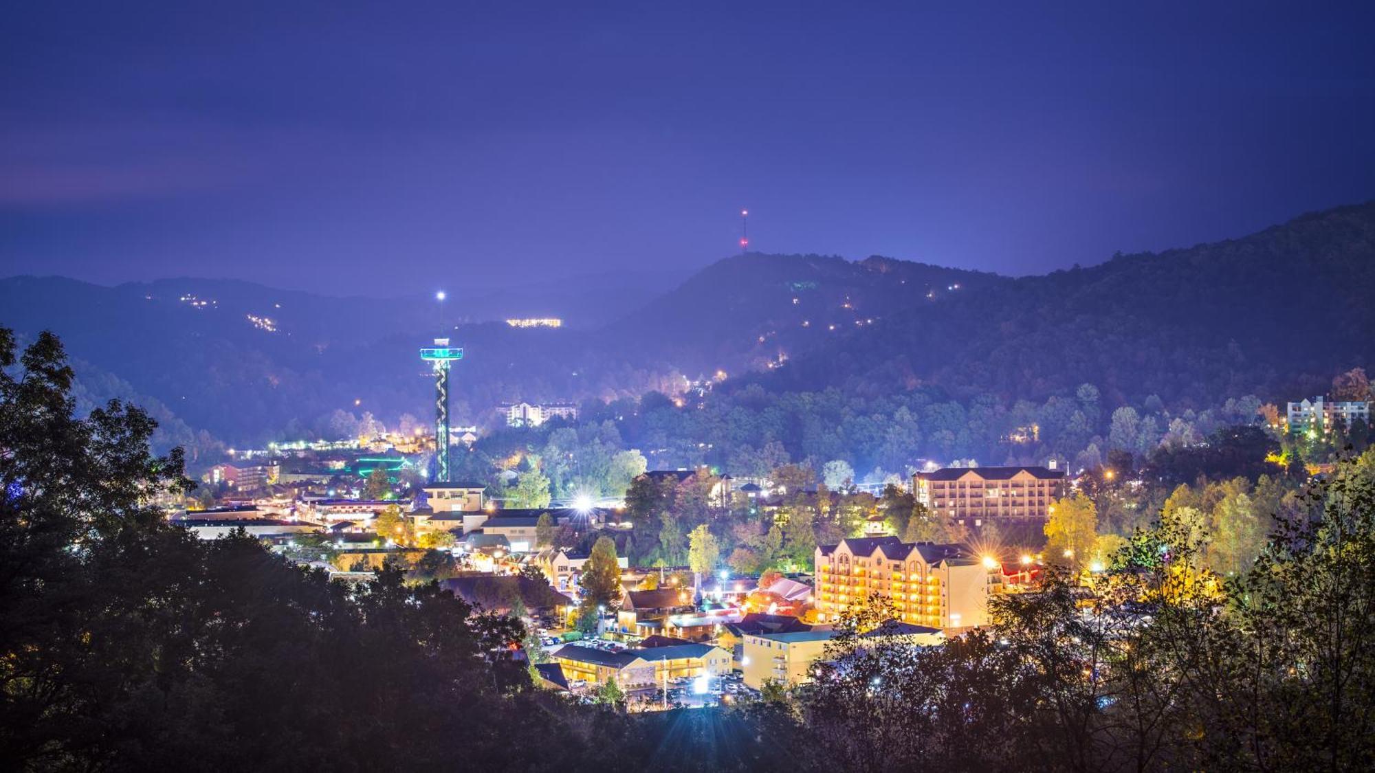 Majestic View Lodge, Amazing Views, Hot Tub, 1089 Free Tickets Each Paid Day, Dollywood And More Гатлінбург Екстер'єр фото