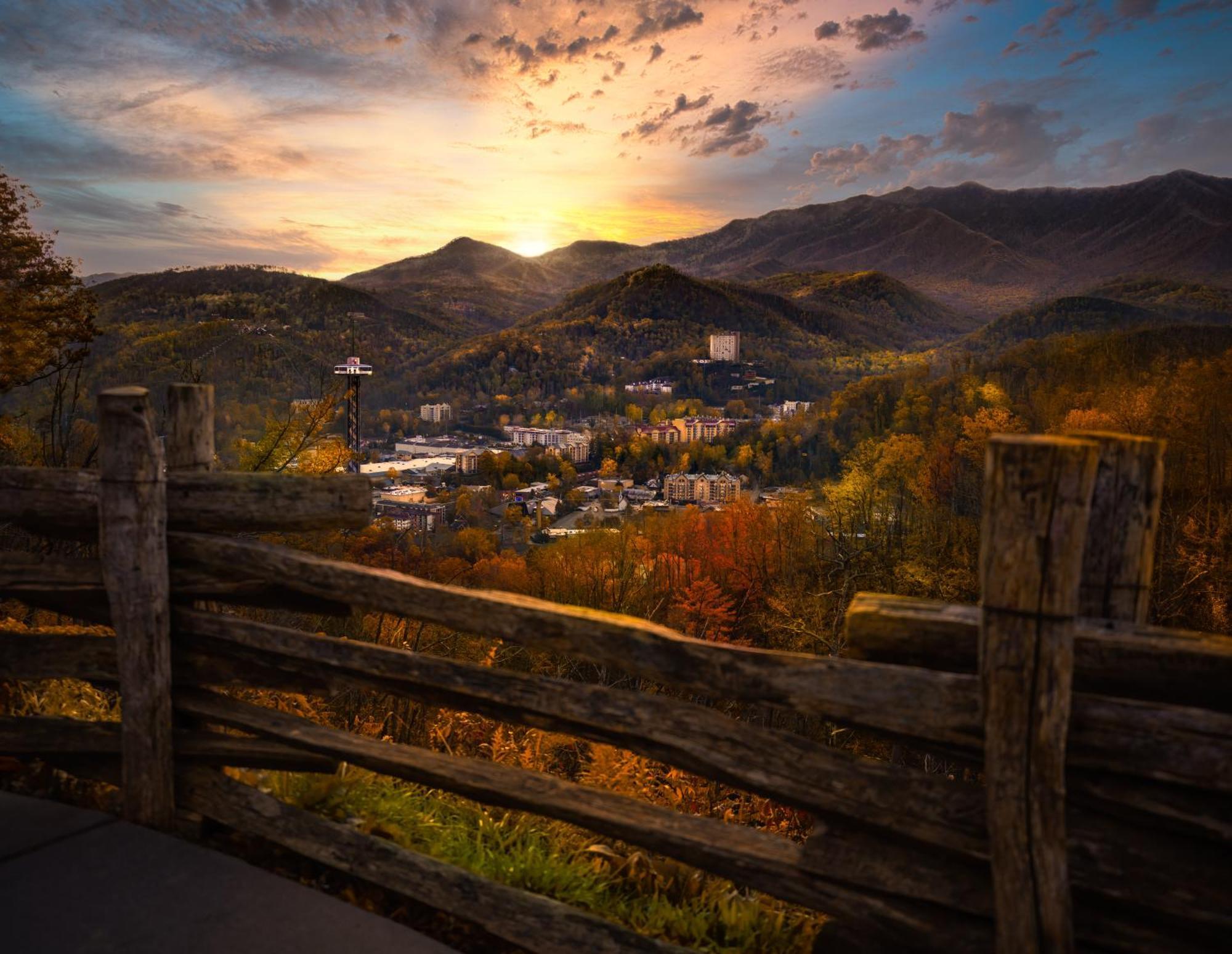 Majestic View Lodge, Amazing Views, Hot Tub, 1089 Free Tickets Each Paid Day, Dollywood And More Гатлінбург Екстер'єр фото