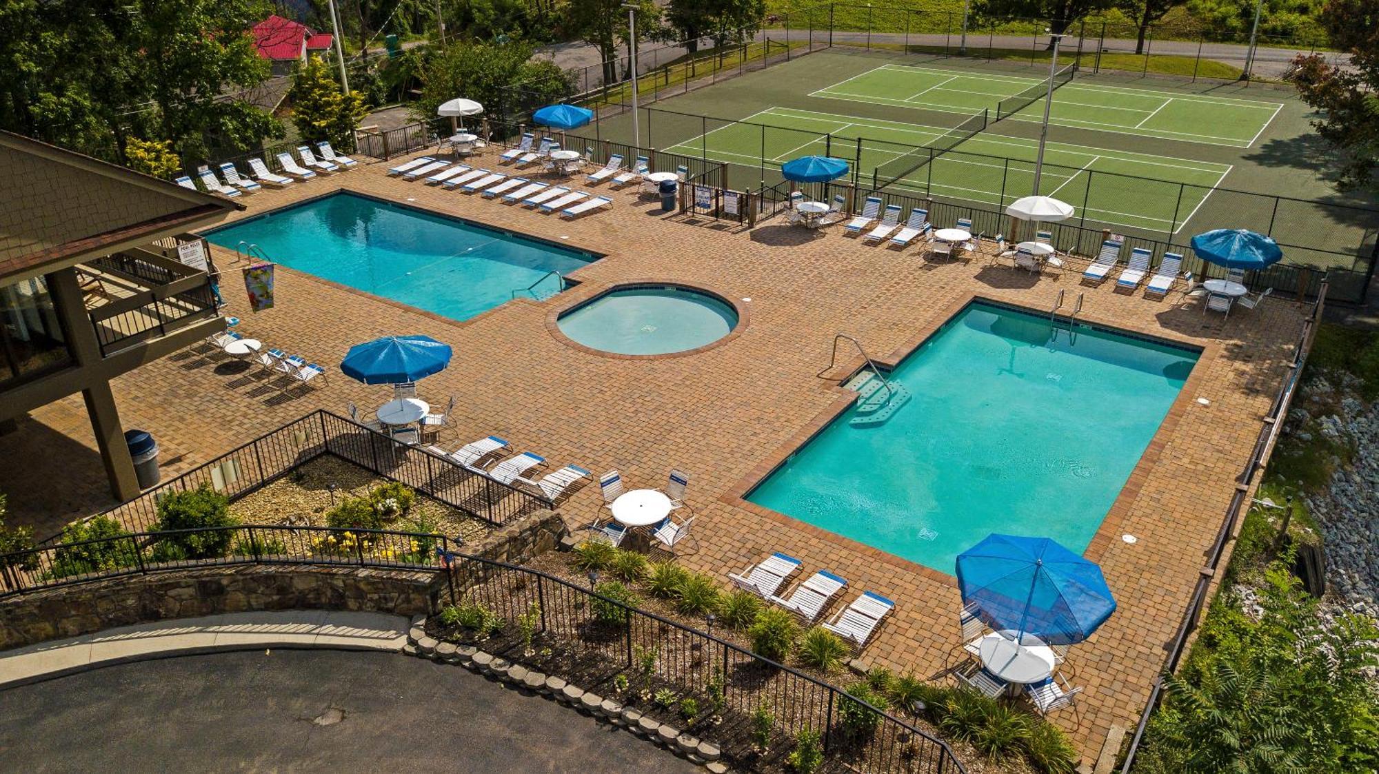 Majestic View Lodge, Amazing Views, Hot Tub, 1089 Free Tickets Each Paid Day, Dollywood And More Гатлінбург Номер фото